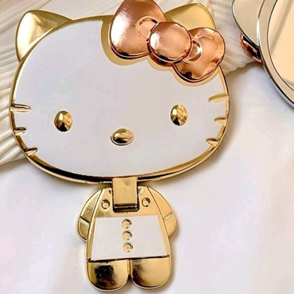Hello Kitty Mirror - Picture 2 of 2